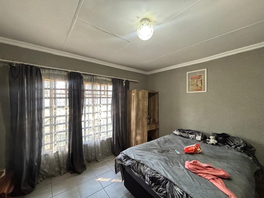 4 Bedroom Property for Sale in Roosheuwel North West